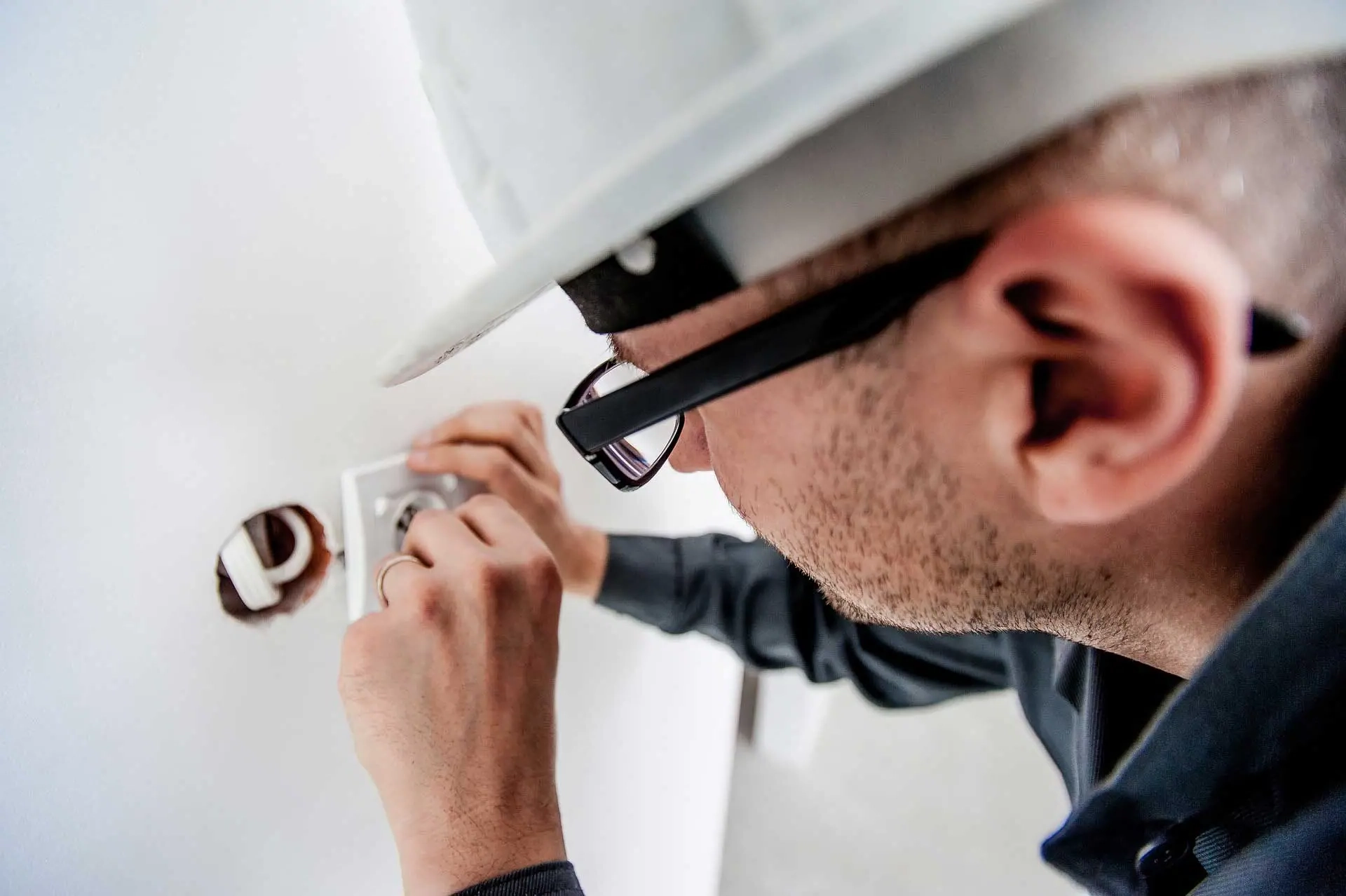 Elektroinstallation Bürogebäude Ebhausen